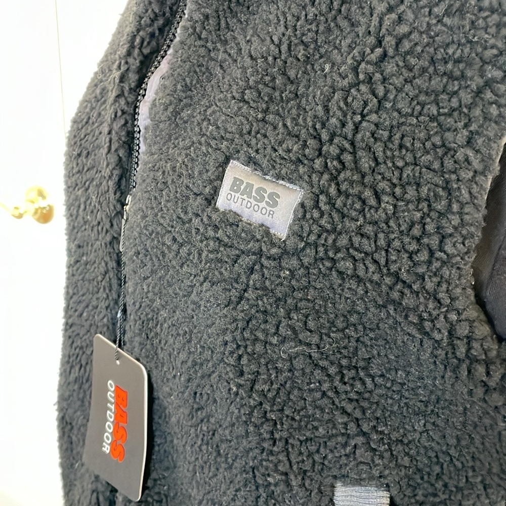 NWT Bass Outdoor Black Sherpa Vest Size Large - Picture 8 of 16